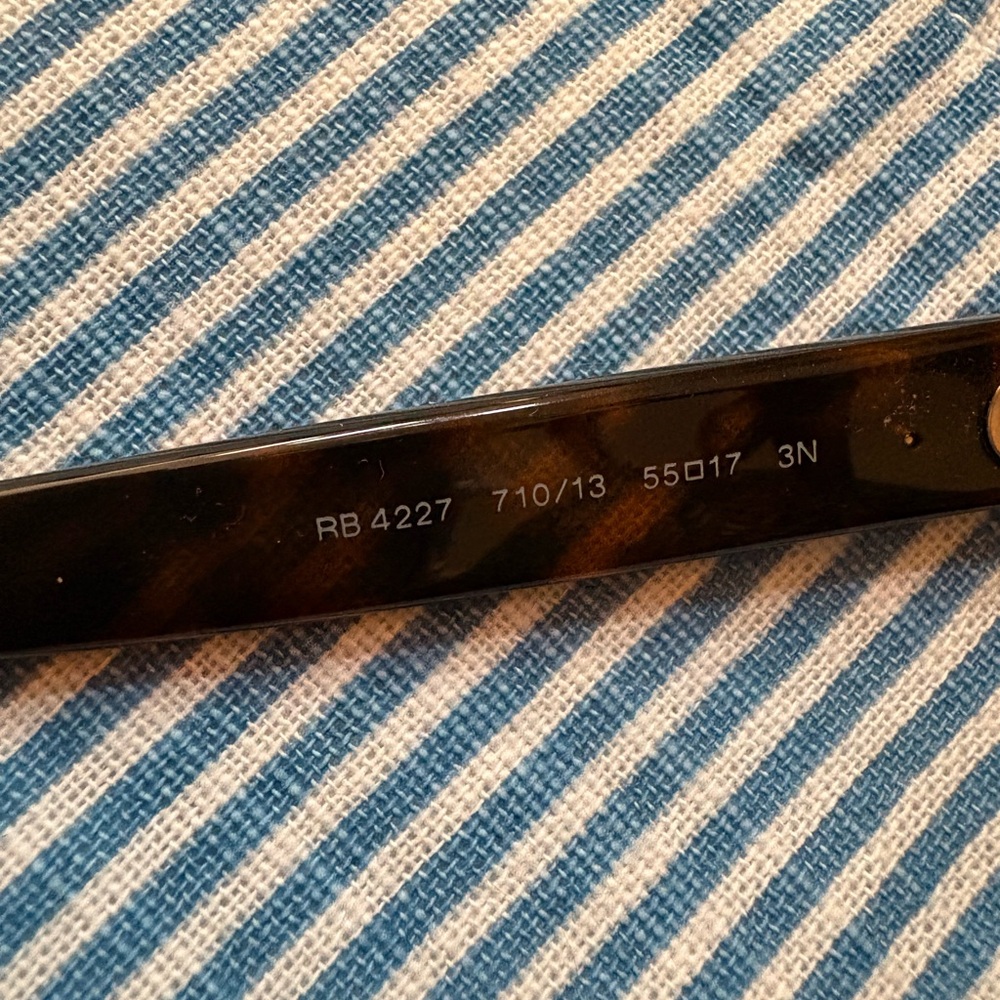 Ray-Ban Tortoise Shell Glasses - Picture 3 of 6